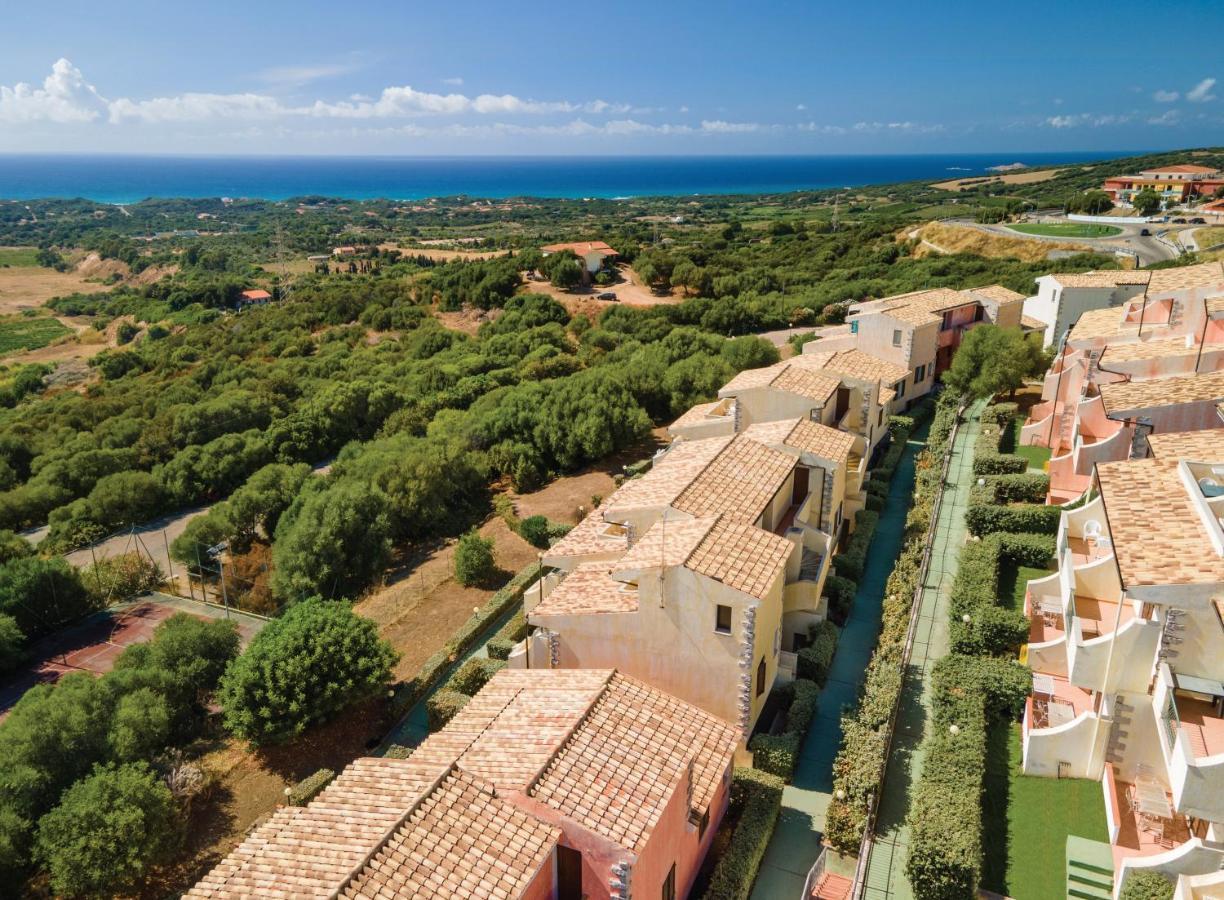 Residence Costa Del Turchese Badesi Buitenkant foto